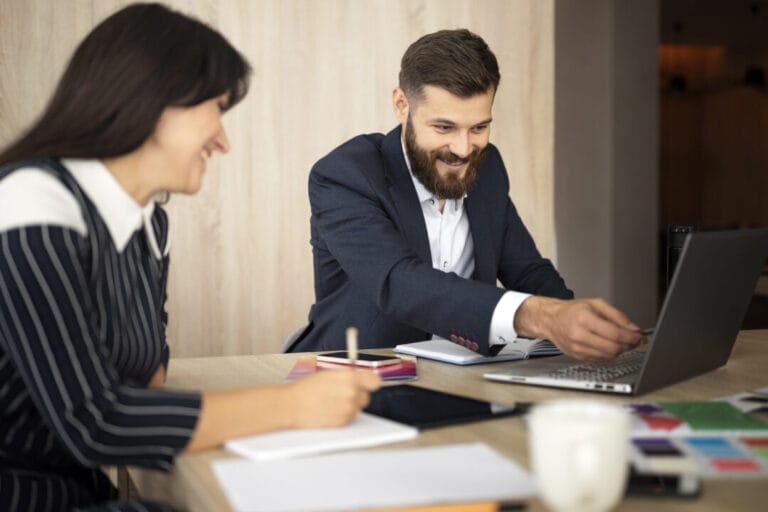 Managing Consultants with Software in Law Firms