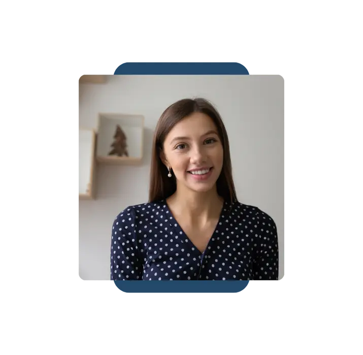 Smiling professional woman representing SpineLegal Software, enhancing legal efficiency and productivity.