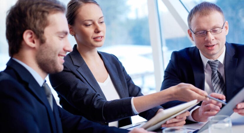 Why UK Law Firms Prefer SpineLegal Over Generic Project Management Tools